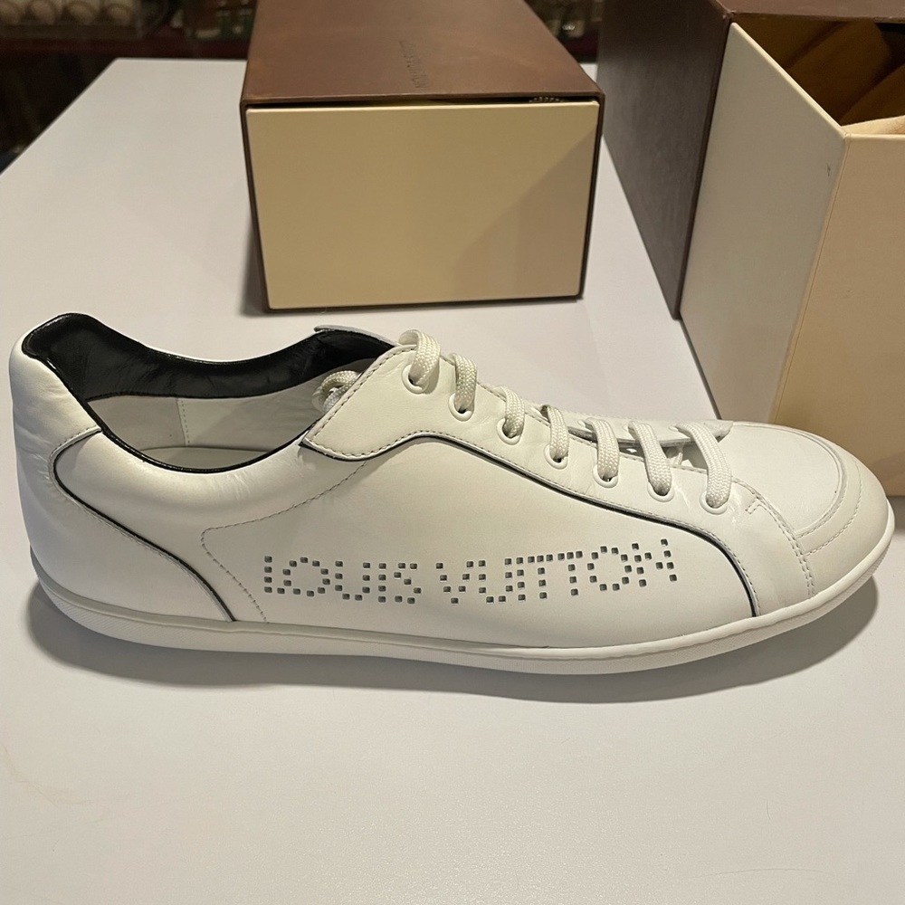 MENS LOUIS VUITTON SNEAKERS